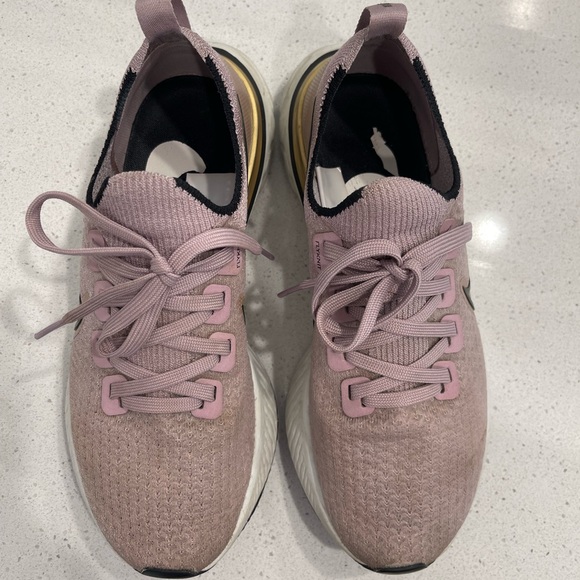 Nike Infinity React Run Size 7.5 - Picture 3 of 7